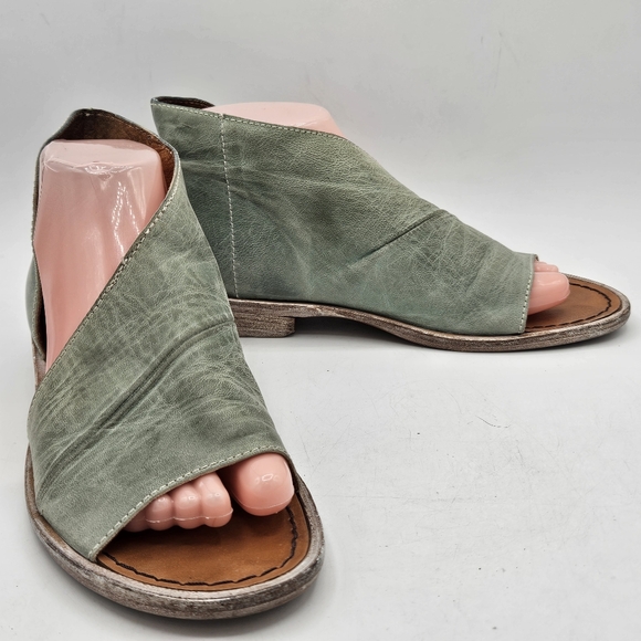 Free People mount blanc Asymmetrical green sandal size 38 US 7 / 7.5 - Picture 1 of 16